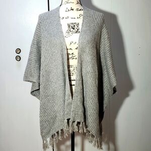 American Eagle- Womens Gray Cable Knit open Cardigan W/Fringe Neutral Size OS